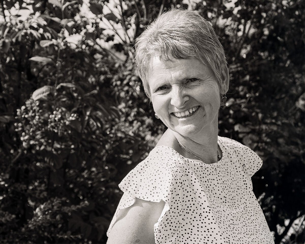 Lisbeth_Mobile_Template_Portrait_Mobile